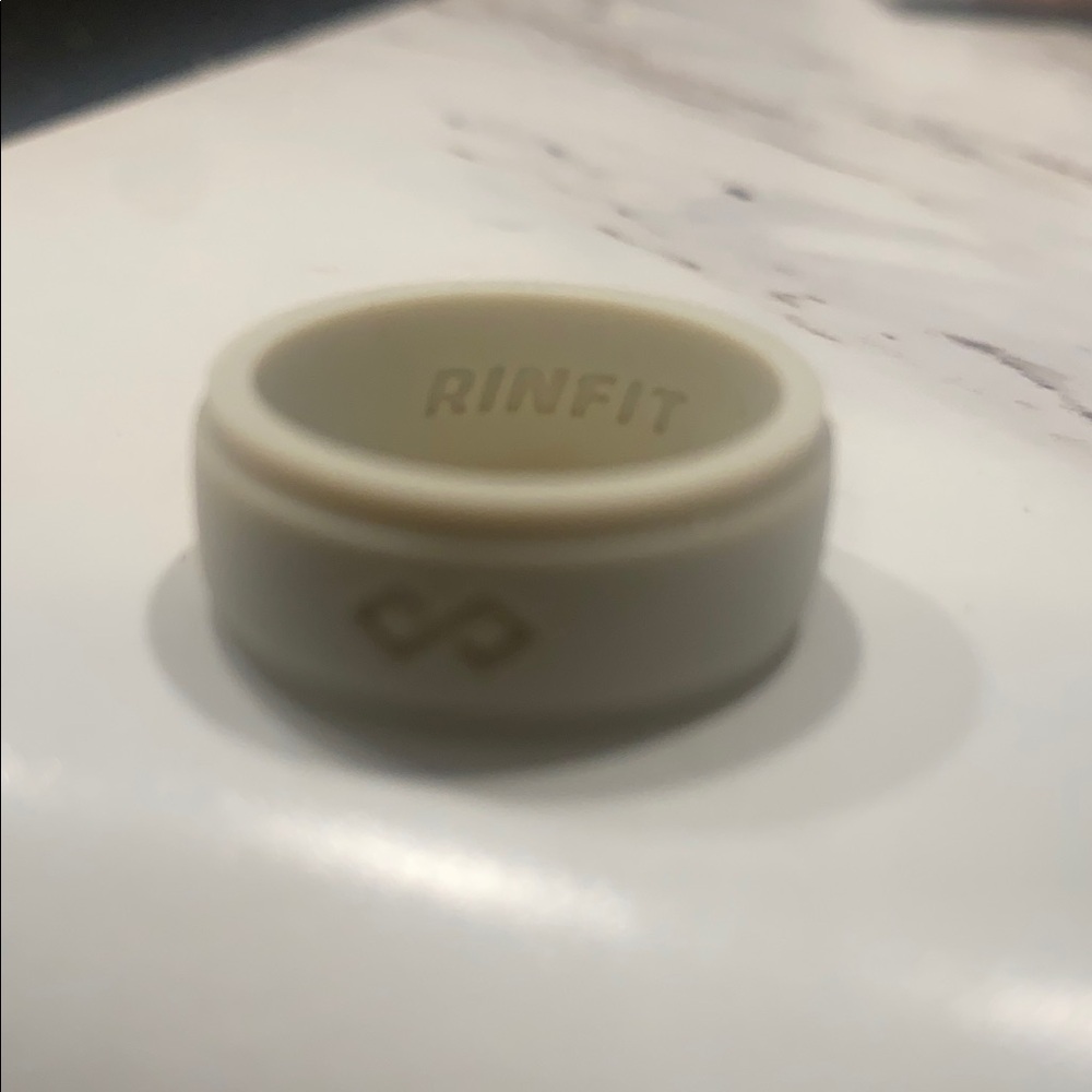 Mens RINFIT silicone wedding ring - Picture 3 of 3